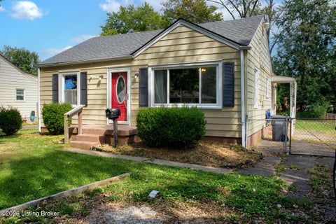 Tiny photo for 5003 Feys Dr, Louisville, KY 40216 (MLS # 1729631)
