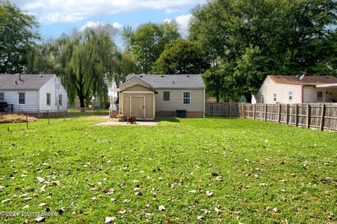 Tiny photo for 5003 Feys Dr, Louisville, KY 40216 (MLS # 1729631)