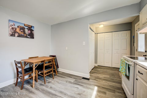 Tiny photo for 5003 Feys Dr, Louisville, KY 40216 (MLS # 1729631)
