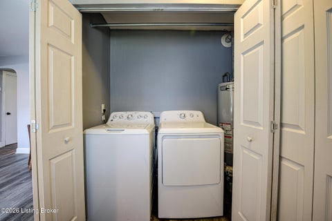 Tiny photo for 5003 Feys Dr, Louisville, KY 40216 (MLS # 1729631)