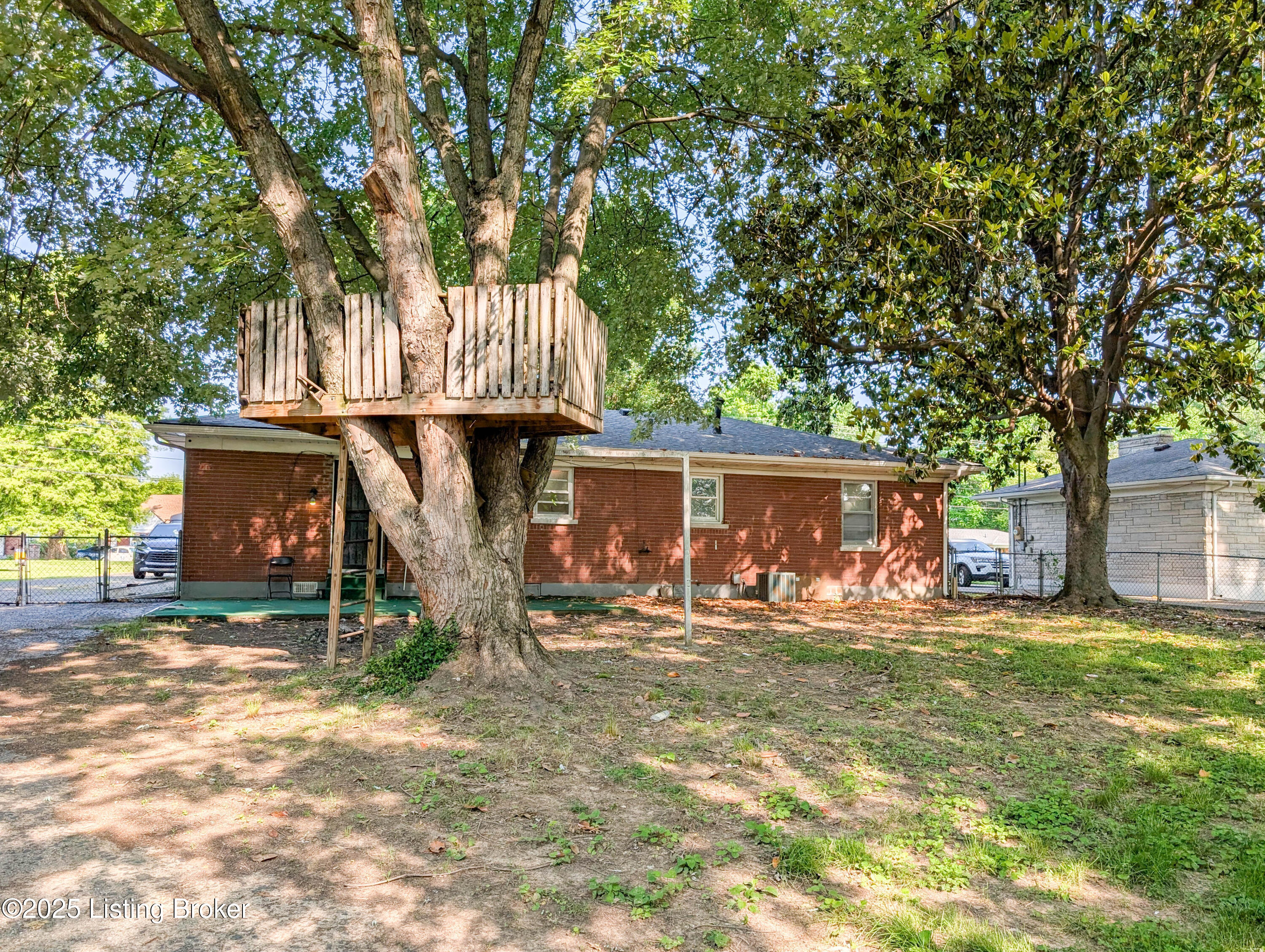 6513 Upper Hunters Trace, Louisville, Pennsylvania image 6
