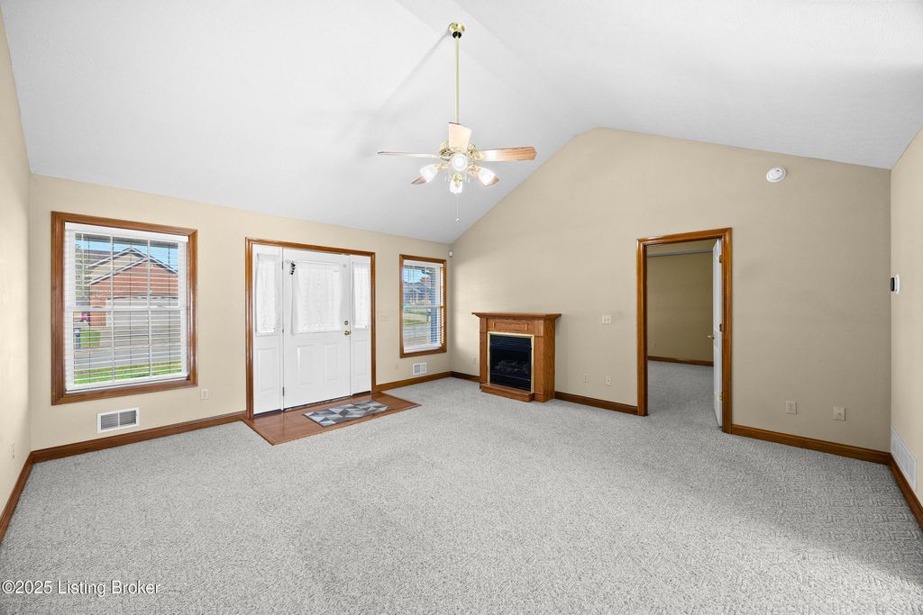 Photo of 103 Ruth Ln, Bardstown, KY 40004 (MLS # 1703890)