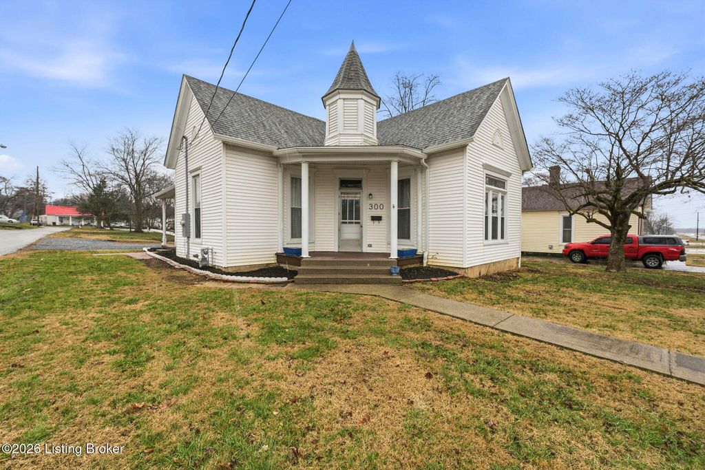 Photo of 300 W Main St, Hodgenville, KY 42748 (MLS # 1708126)