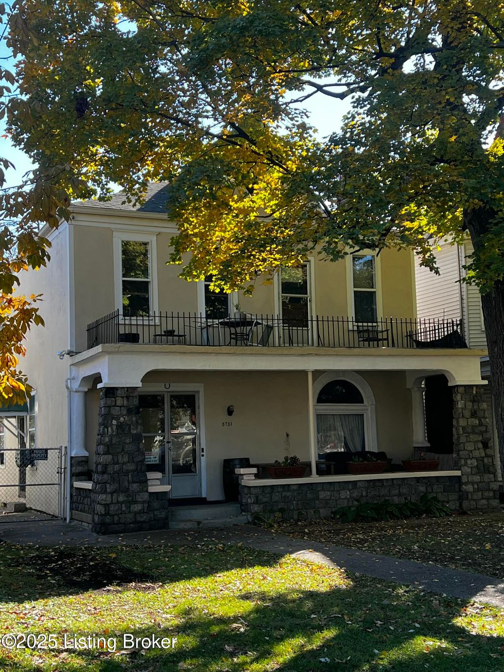 Photo of 3751 Southern Pkwy, Louisville, KY 40214 (MLS # 1711590)