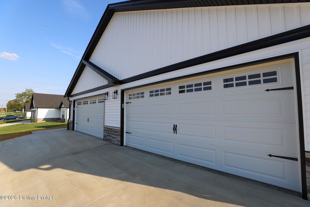 Photo of 838 Otter Creek Rd, Vine Grove, KY 40175 (MLS # 1720775)