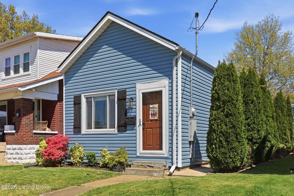 Photo of 1015 Mulberry St, Louisville, KY 40217 (MLS # 1713985)