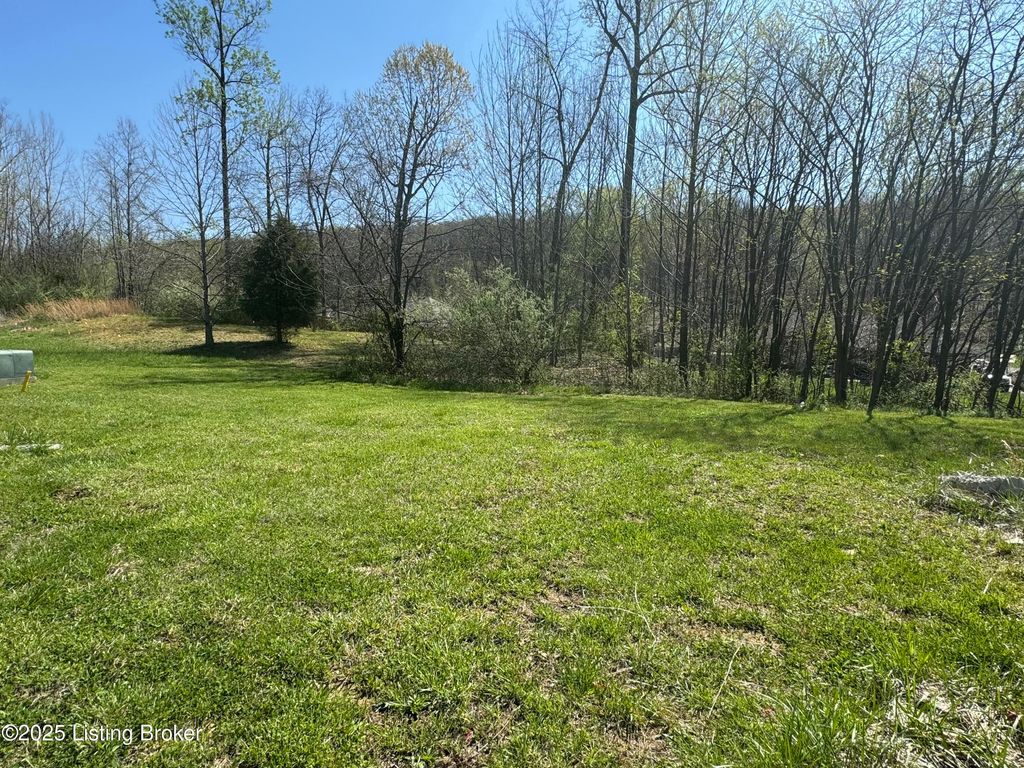 Photo of 3417 Westhill Cir, Louisville, KY 40214 (MLS # 1717172)