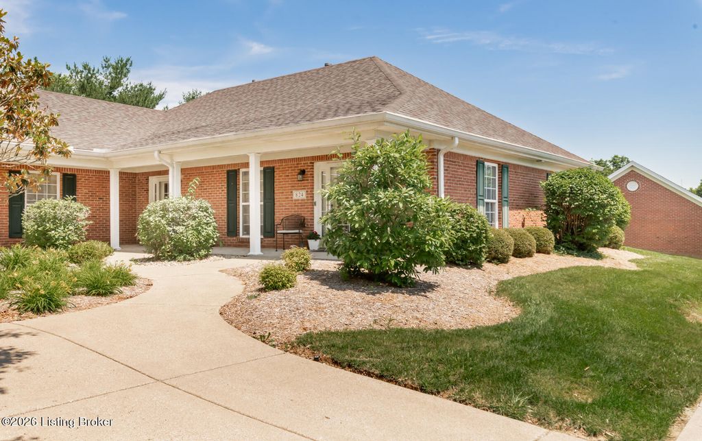 Photo of 824 Garden Pointe Dr, Simpsonville, KY 40067 (MLS # 1719247)