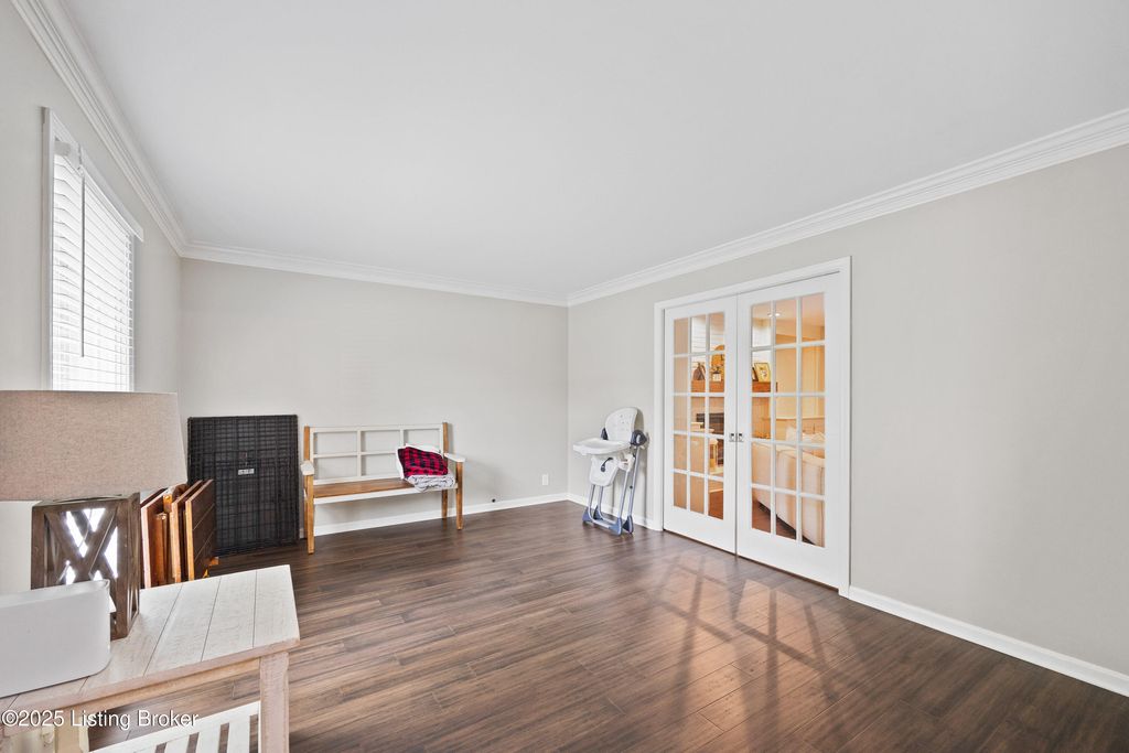 Photo of 5107 Glen Cove Rd, La Grange, KY 40031 (MLS # 1705408)