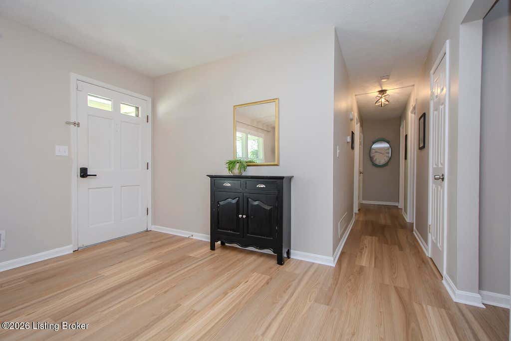 Photo of 9202 Marse Henry Dr, Louisville, KY 40299 (MLS # 1726965)