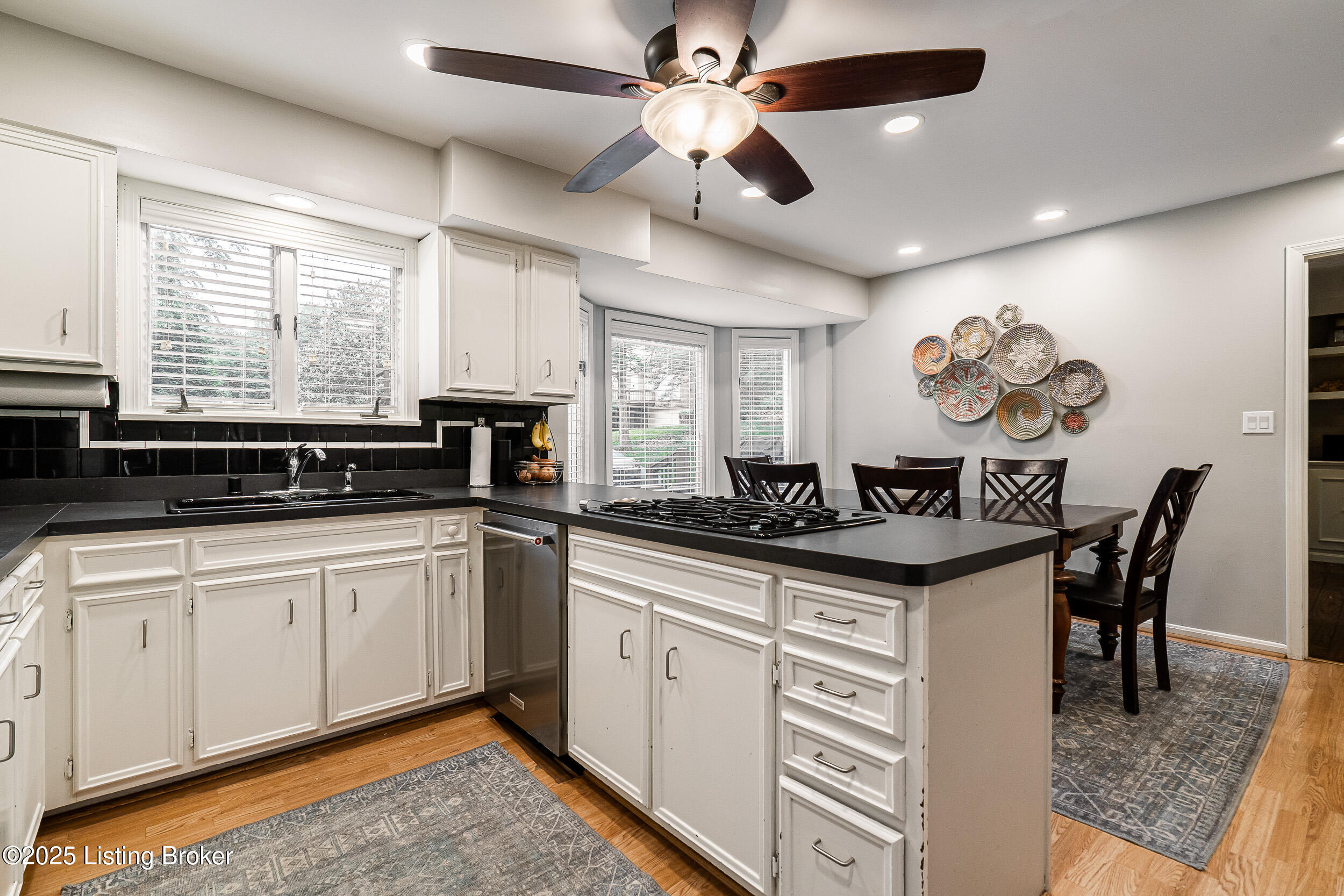 8015 Weyanoke Ct, Prospect, Kentucky image 20