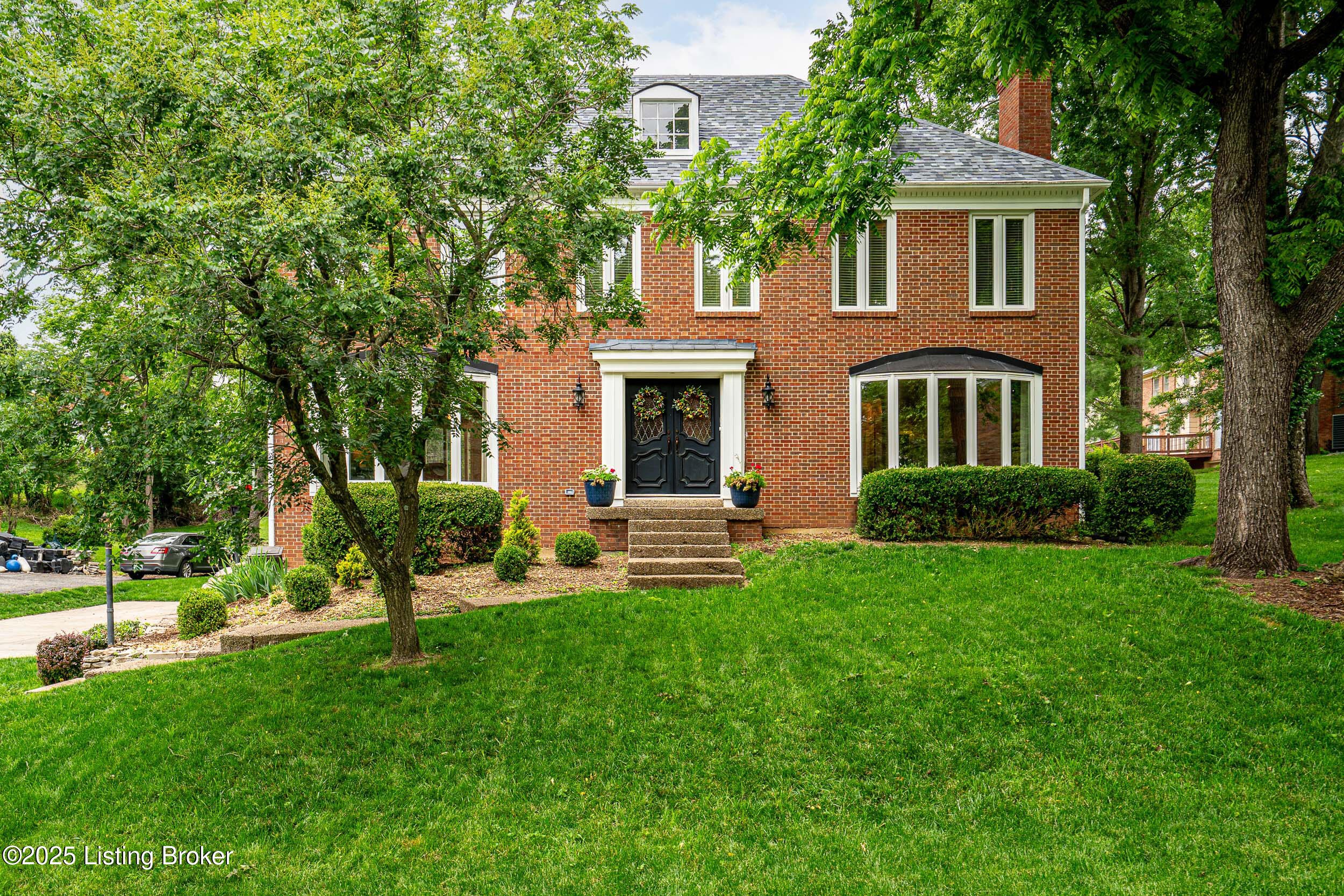 8015 Weyanoke Ct, Prospect, Kentucky image 2