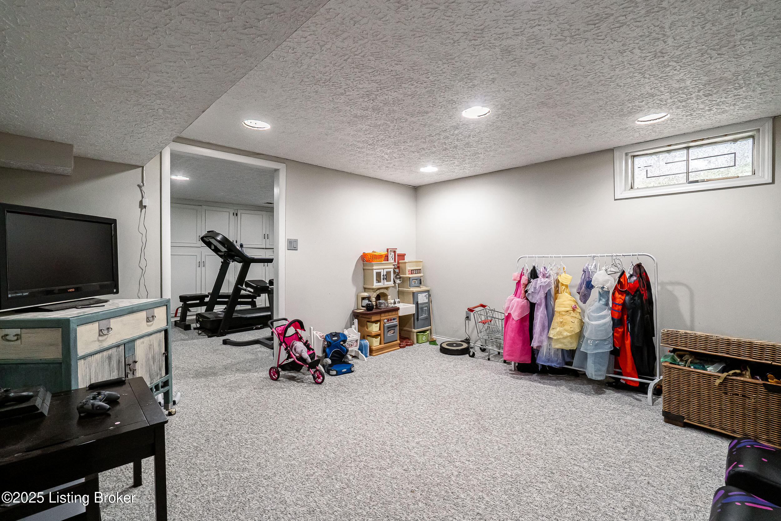 8015 Weyanoke Ct, Prospect, Kentucky image 48