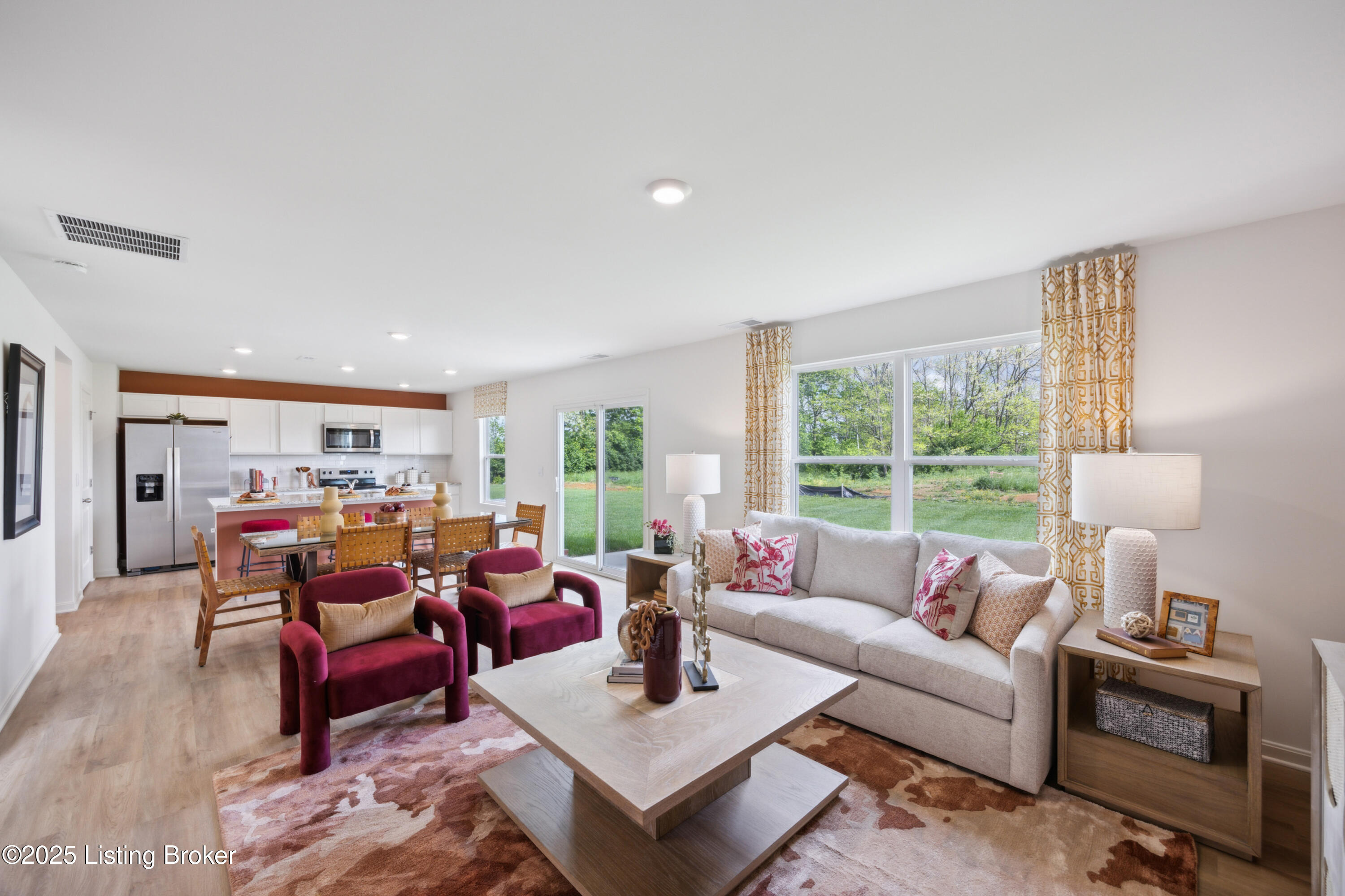 11040 Pheasant Hill Cir, Louisville, Pennsylvania image 4