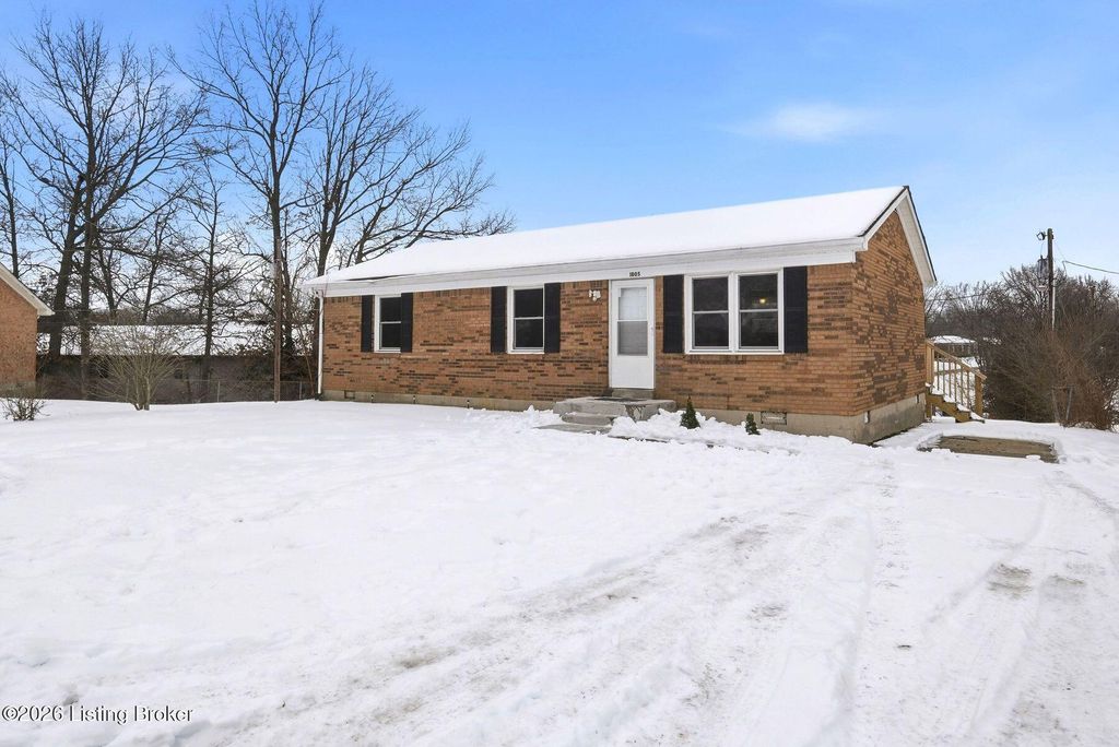 Photo of 1805 Oakwood Ct, Shelbyville, KY 40065 (MLS # 1708304)