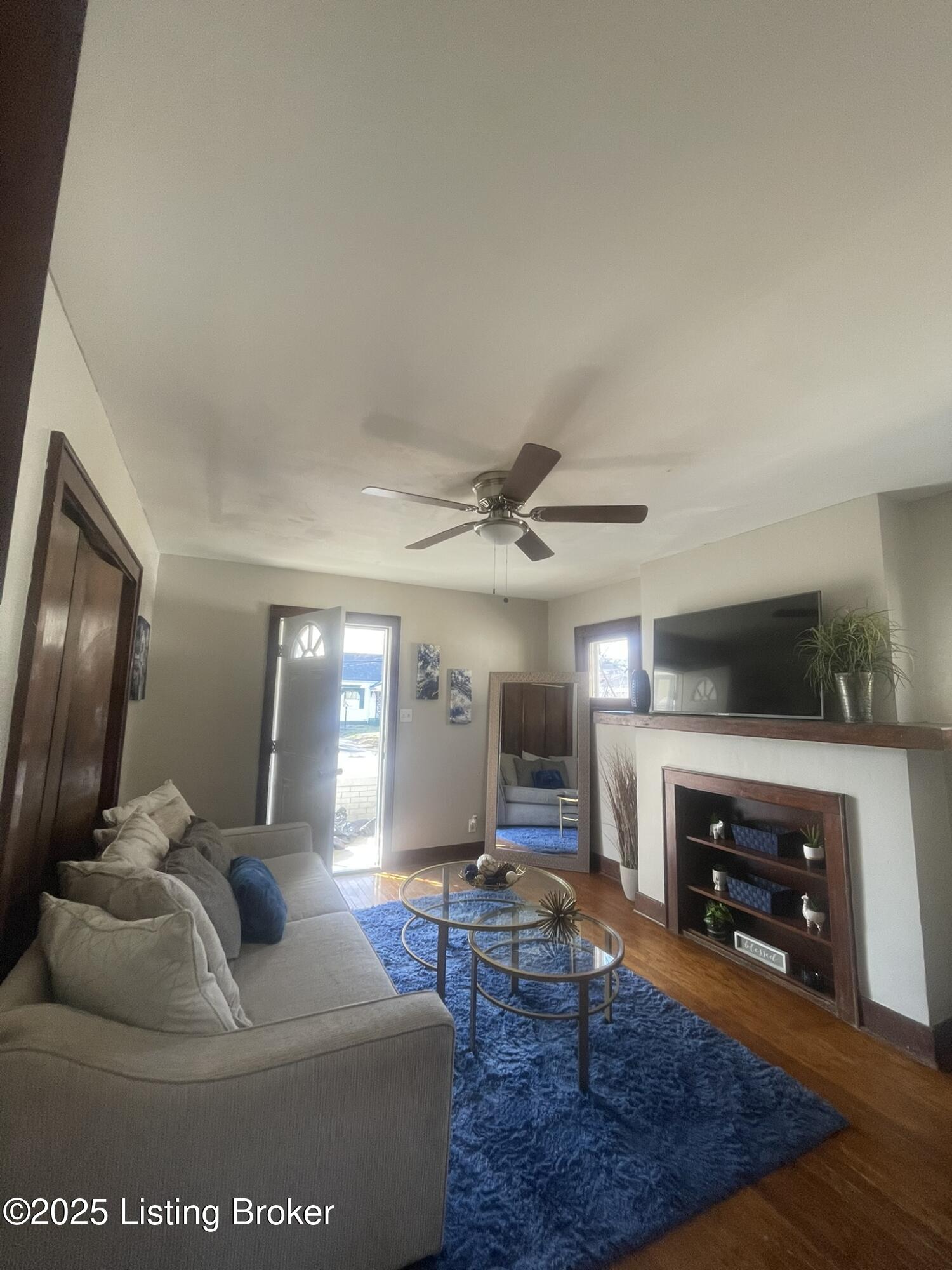 1549 Catalpa St, Louisville, Kentucky image 4