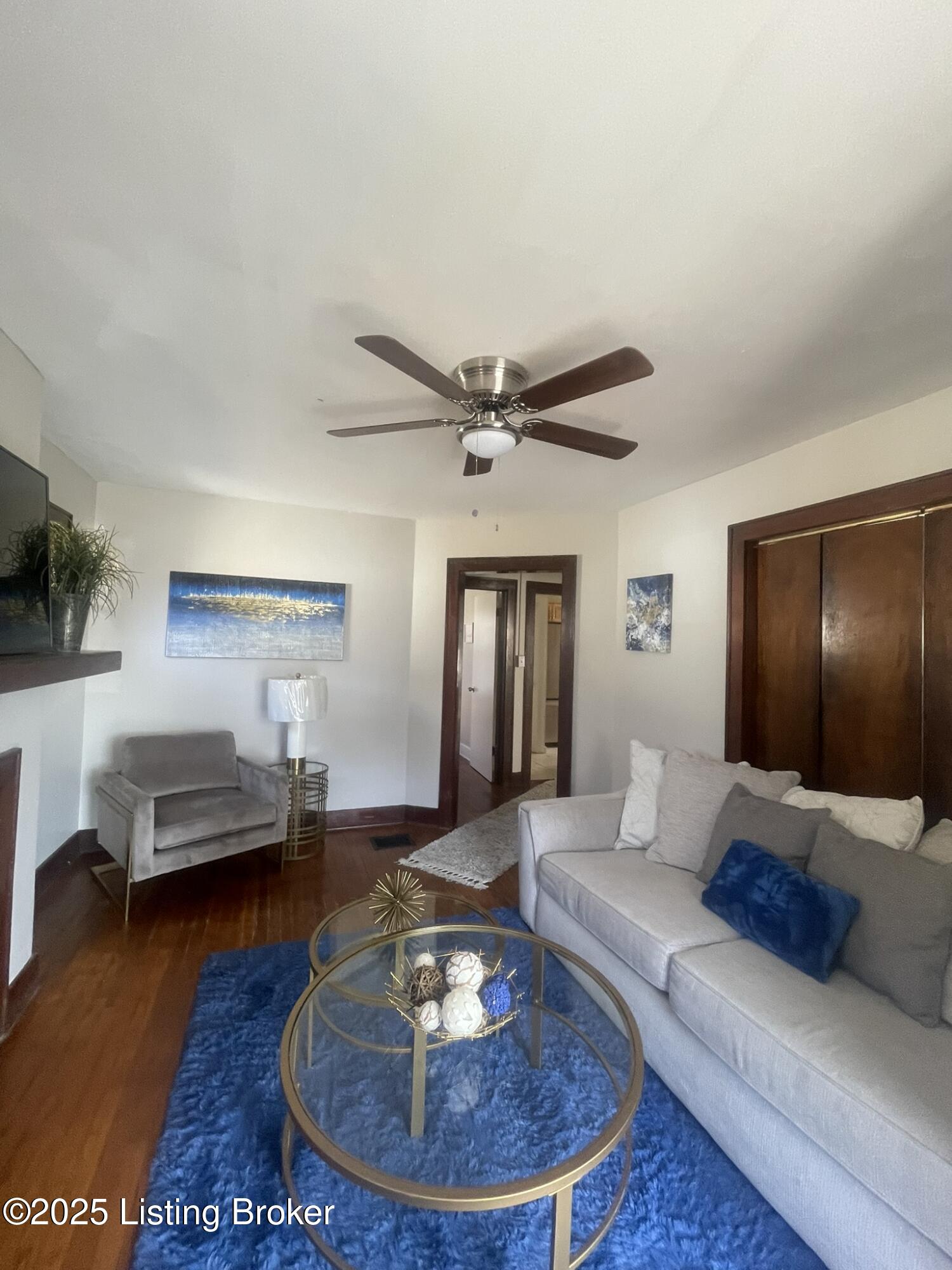 1549 Catalpa St, Louisville, Kentucky image 3