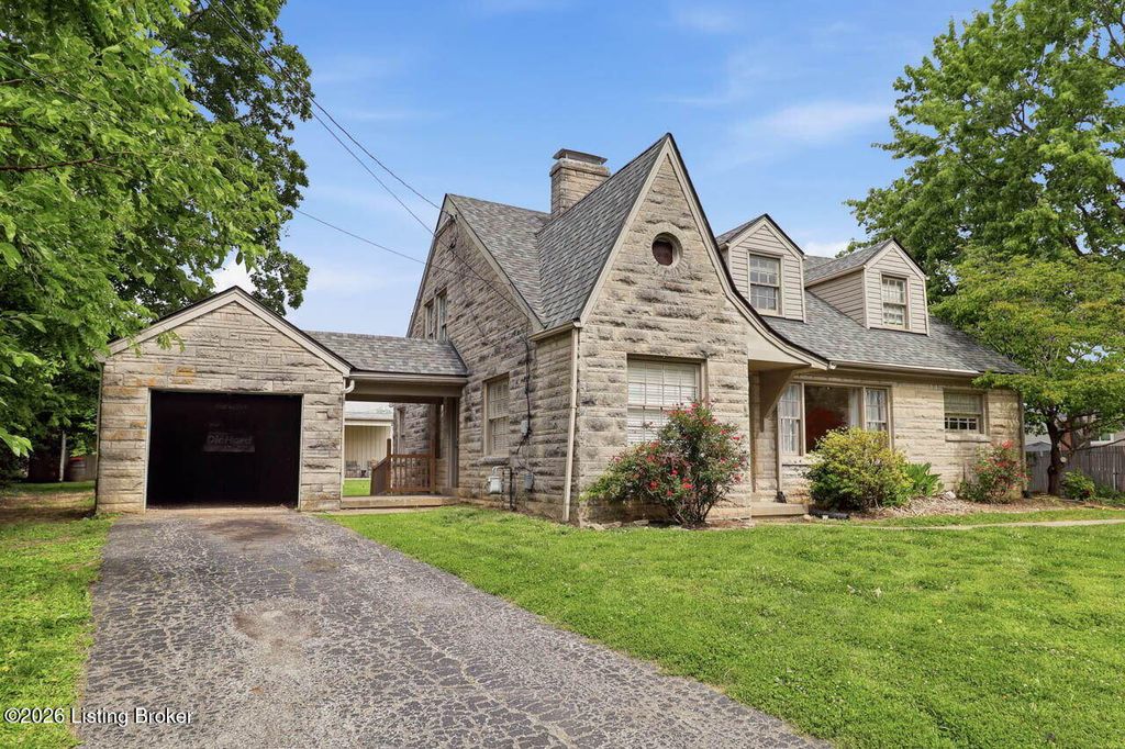 Photo of 219 West Ave, Mt Washington, KY 40047 (MLS # 1717788)
