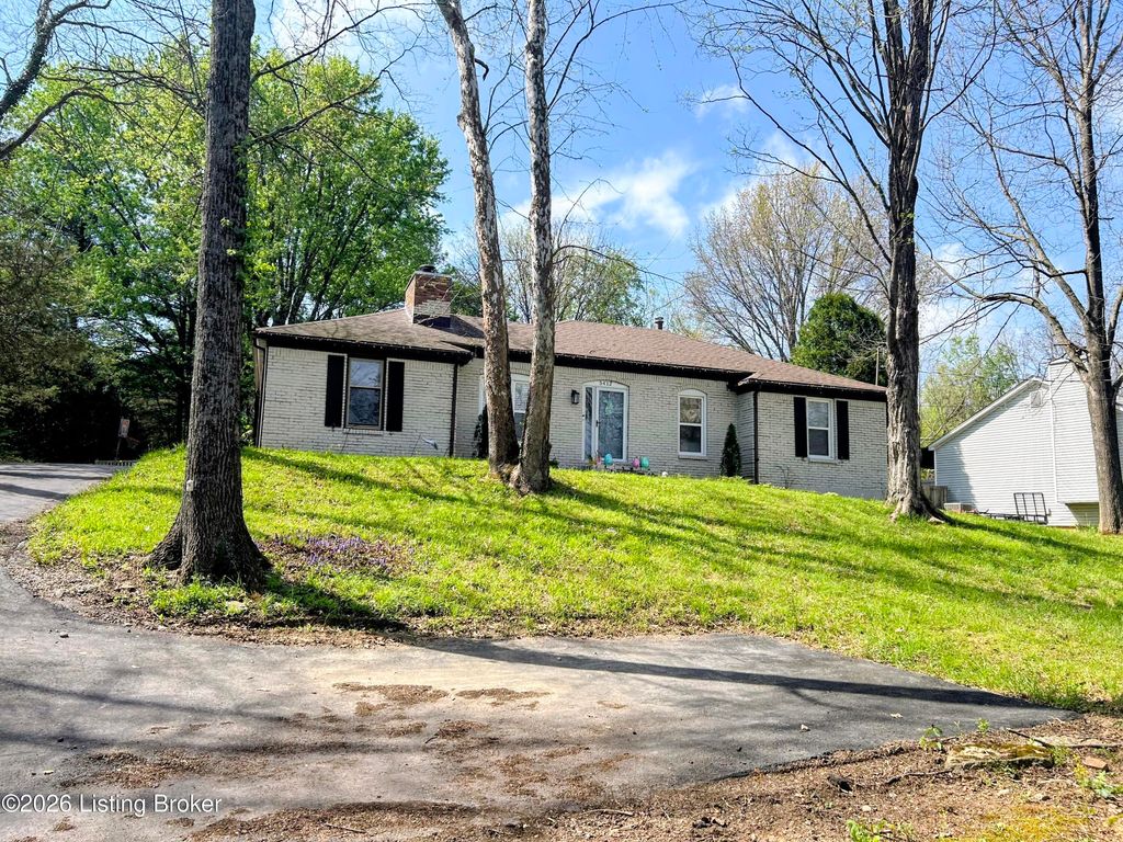 Photo of 5412 Pearce Way, Crestwood, KY 40014 (MLS # 1707650)