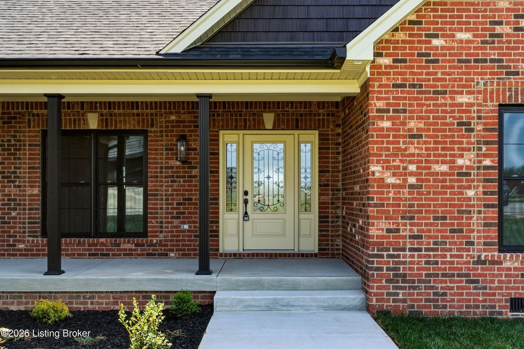 Photo of 103 Brennan Ct, Shepherdsville, KY 40165 (MLS # 1717473)