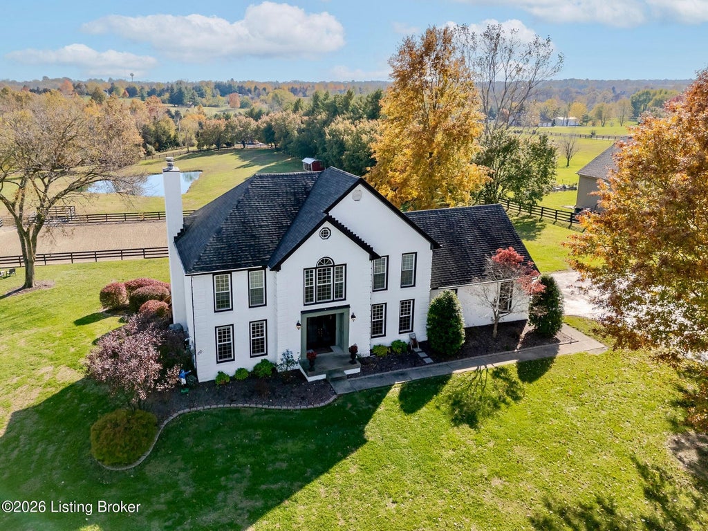 Photo of 2112 Blakemore Ln, La Grange, KY 40031 (MLS # 1731031)