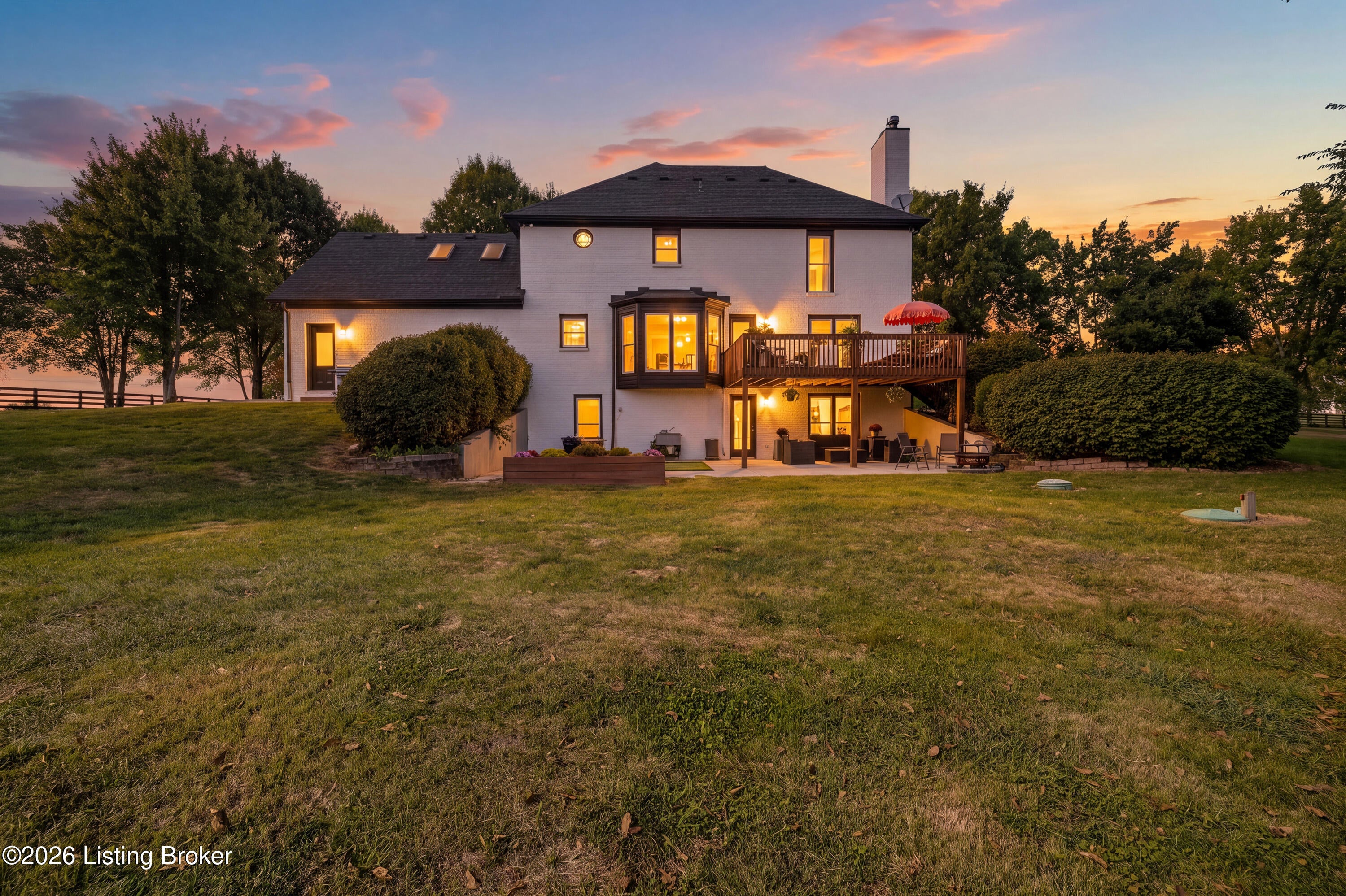 2112 Blakemore Ln
