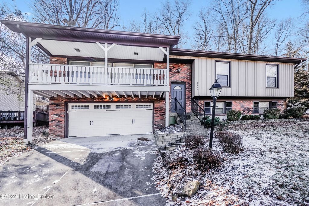 Photo of 1222 Constitution Dr, Louisville, KY 40214 (MLS # 1705506)