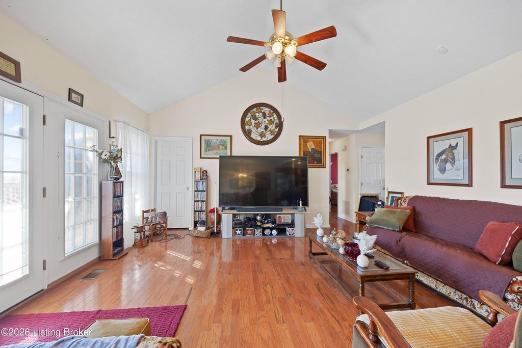 Photo of 48 Hunters Trace, Taylorsville, KY 40071 (MLS # 1707745)