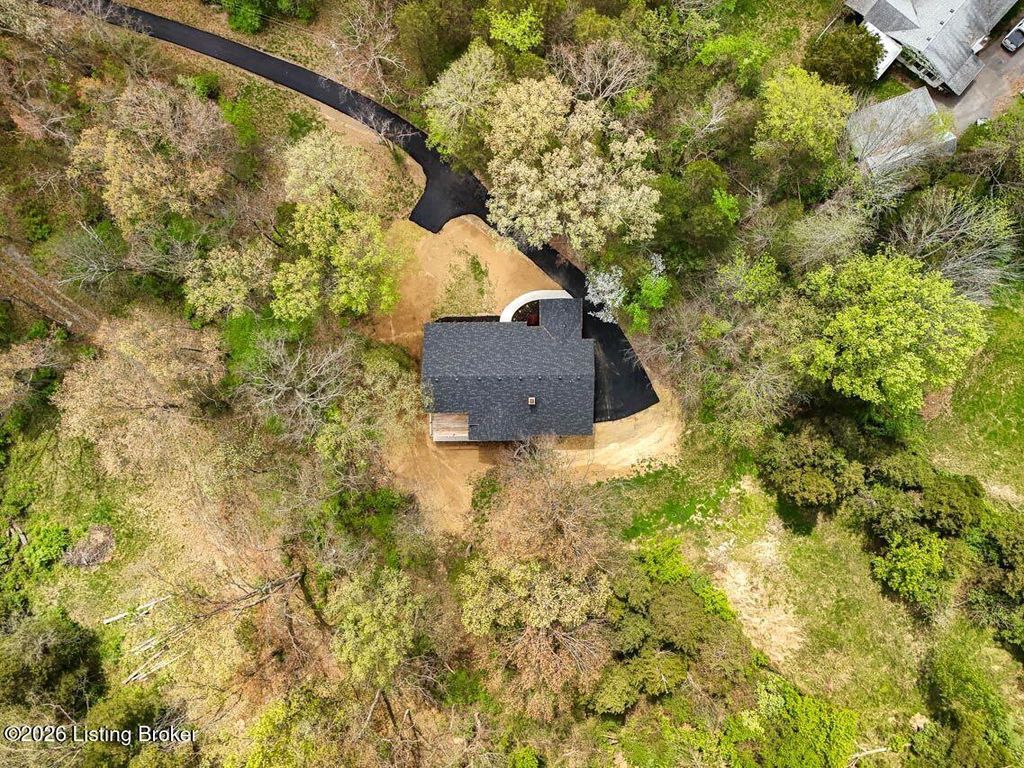 Photo of 375 Wood Valley Ln, Louisville, KY 40299 (MLS # 1714435)