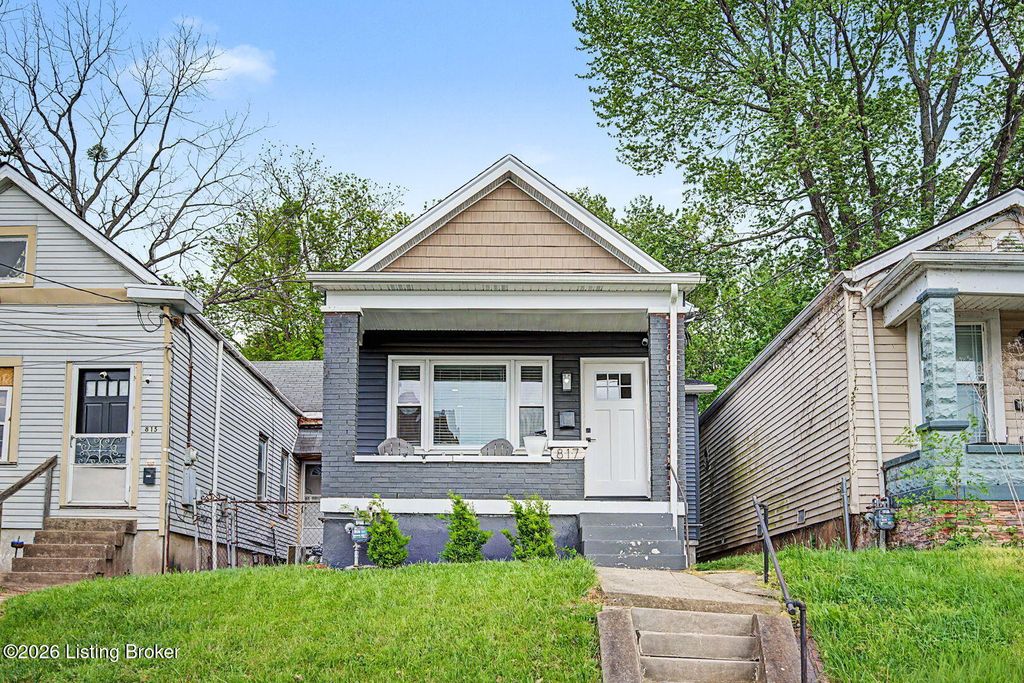 Photo of 817 Swan St, Louisville, KY 40204 (MLS # 1714209)