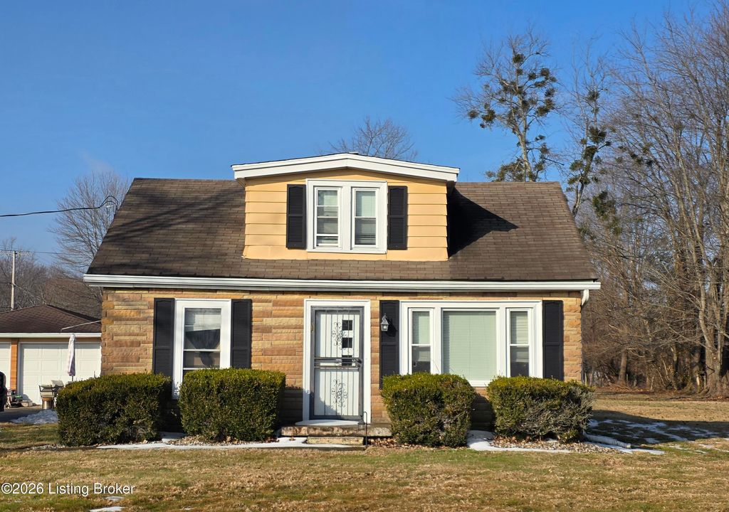 Photo of 7808 Glaser Ln, Louisville, KY 40228 (MLS # 1710319)