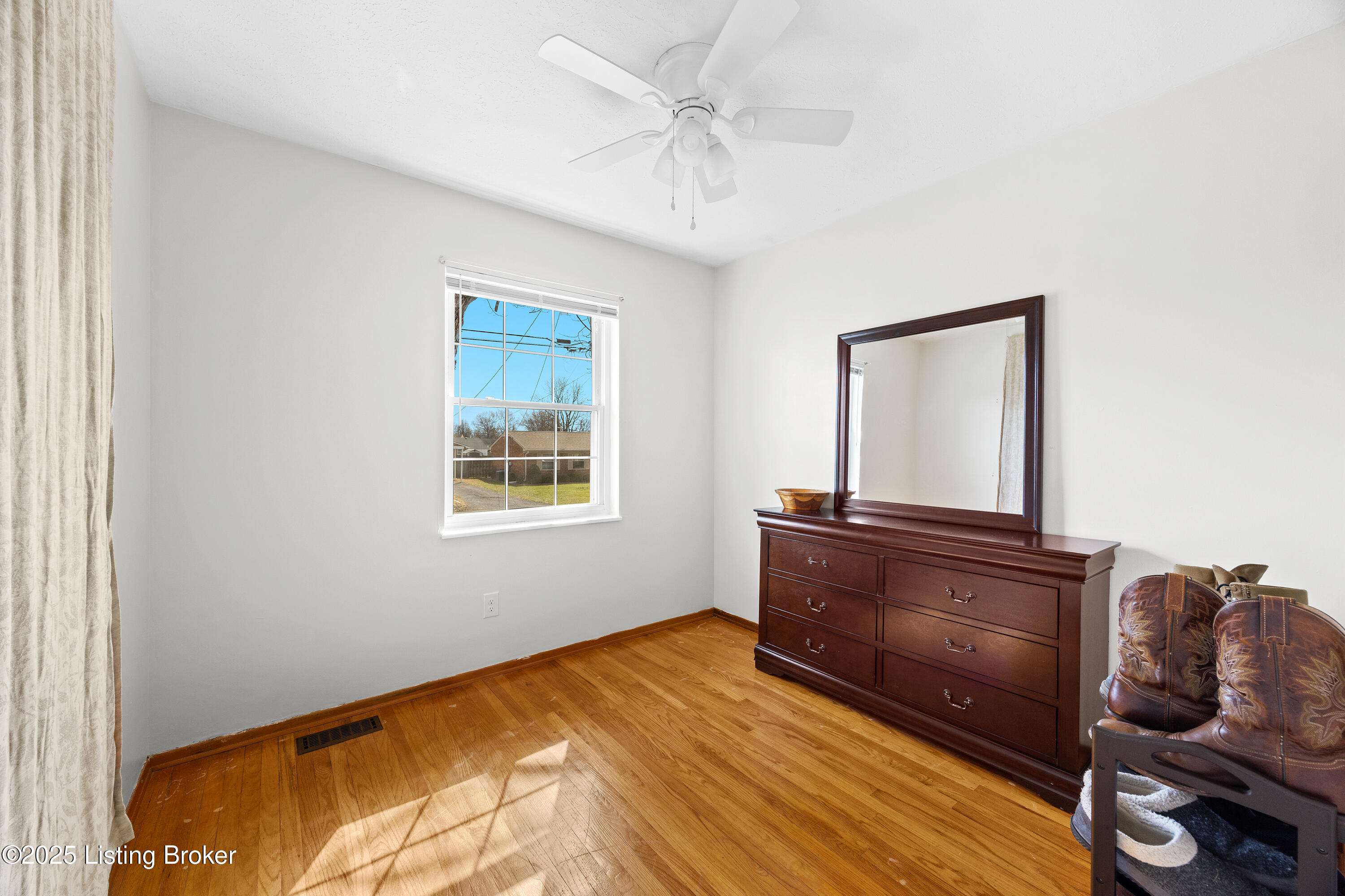 135 Beechland Rd, Louisville, Kentucky image 17