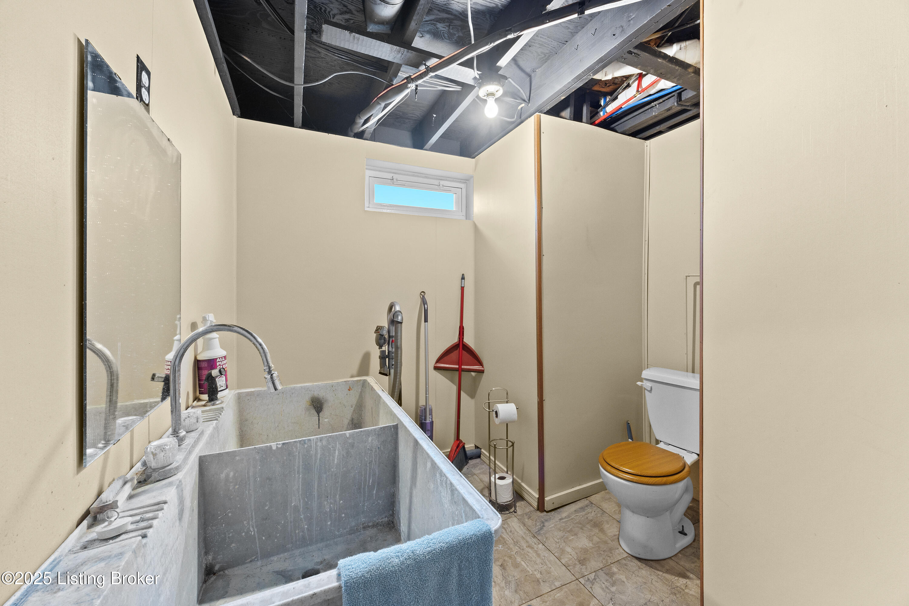 135 Beechland Rd, Louisville, Kentucky image 26