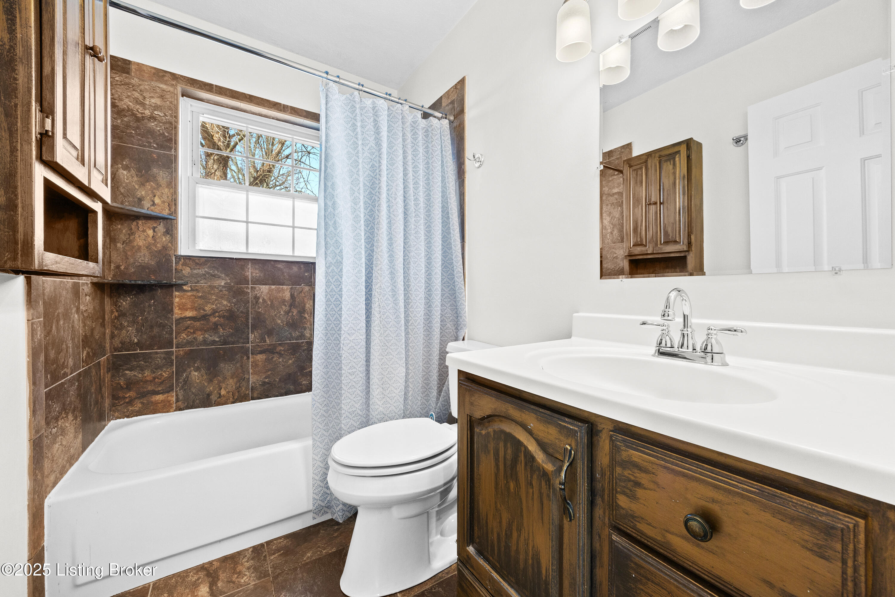 135 Beechland Rd, Louisville, Kentucky image 19