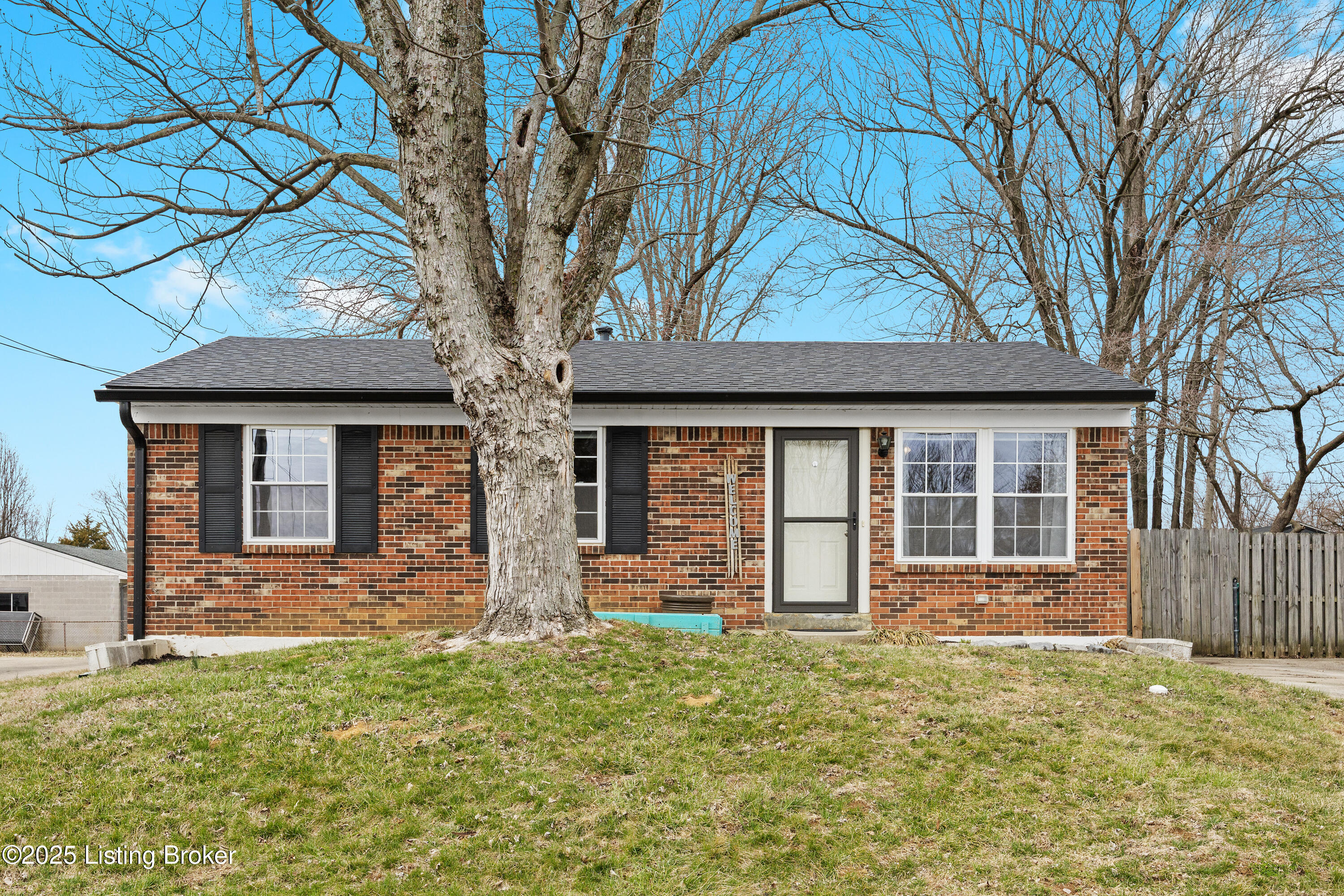 135 Beechland Rd, Louisville, Kentucky image 2