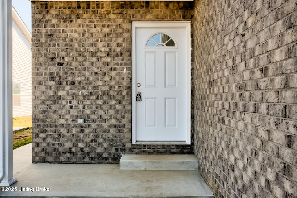 Photo of 160A Shirley Blvd, Vine Grove, KY 40175 (MLS # 1705970)