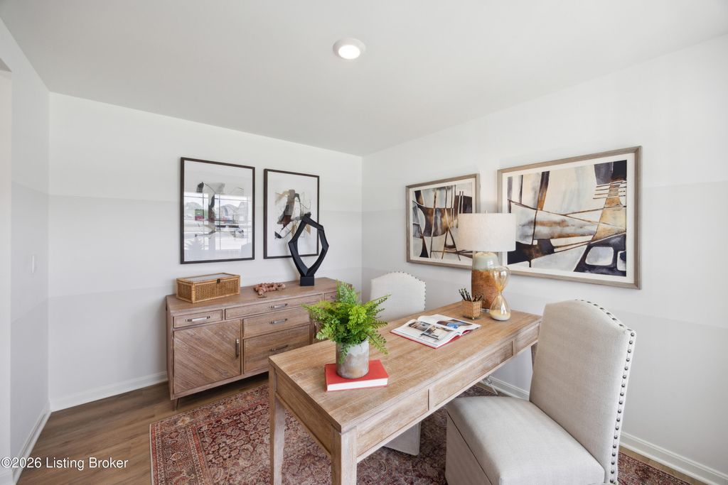 Photo of 8108 Cedar Meadows Ln, Louisville, KY 40228 (MLS # 1706832)