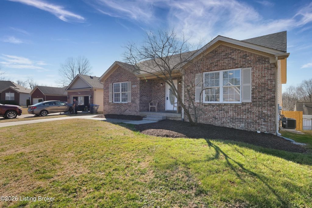 Photo of 9320 Longhorn Ct, Louisville, KY 40118 (MLS # 1710302)