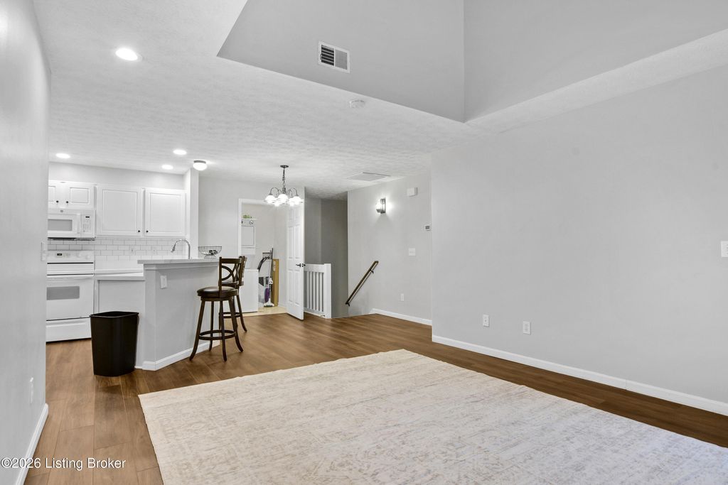 Photo of 8439 Grand Trevi Dr, Louisville, KY 40228 (MLS # 1717877)