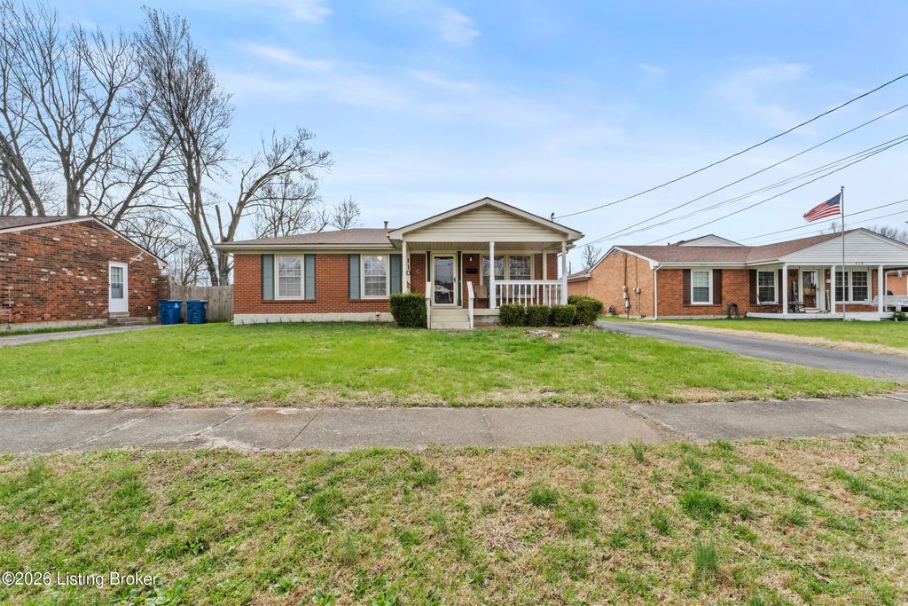 Photo of 110 Danny Ct, Louisville, KY 40214 (MLS # 1712026)