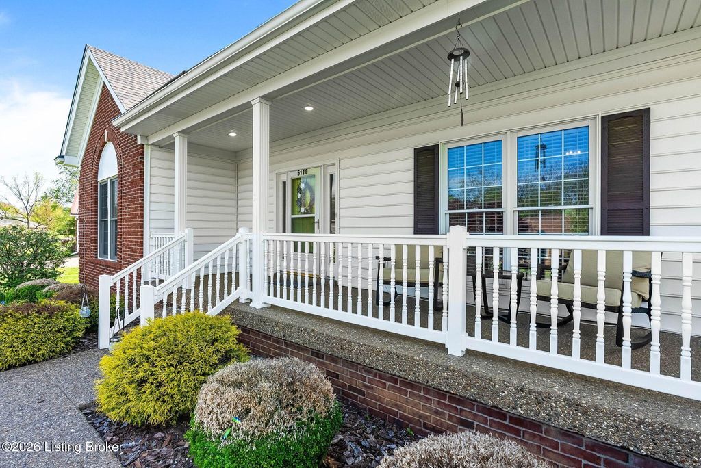 Photo of 5110 Glen Cove Rd, La Grange, KY 40031 (MLS # 1715267)