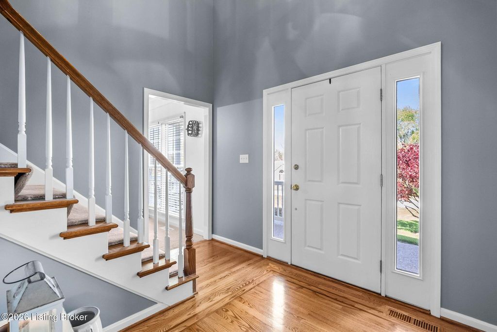 Photo of 5110 Glen Cove Rd, La Grange, KY 40031 (MLS # 1715267)