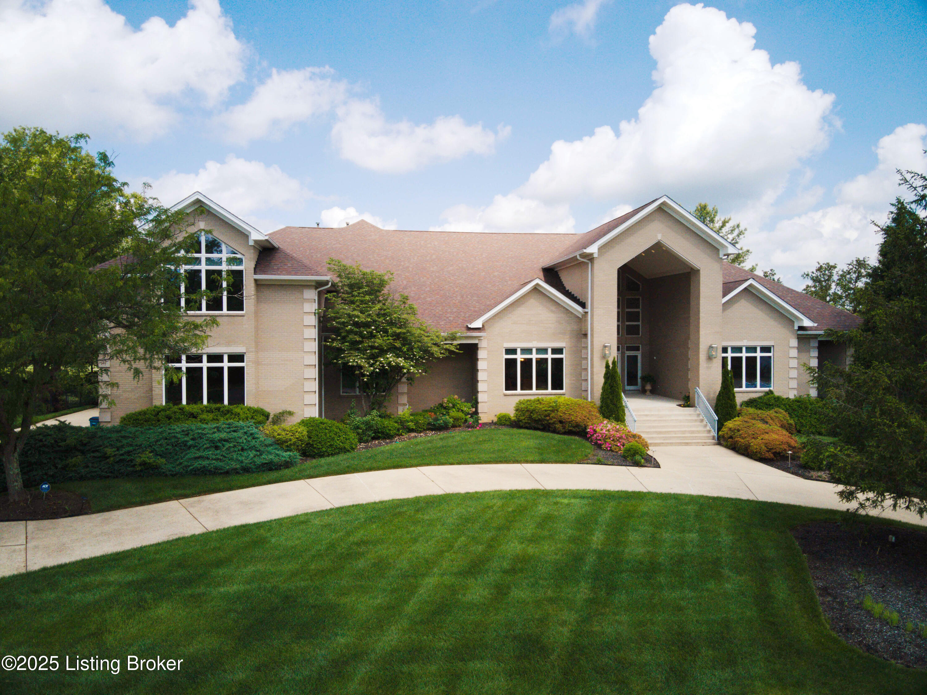 2114 Club Vista Pl, Louisville, Pennsylvania image 11