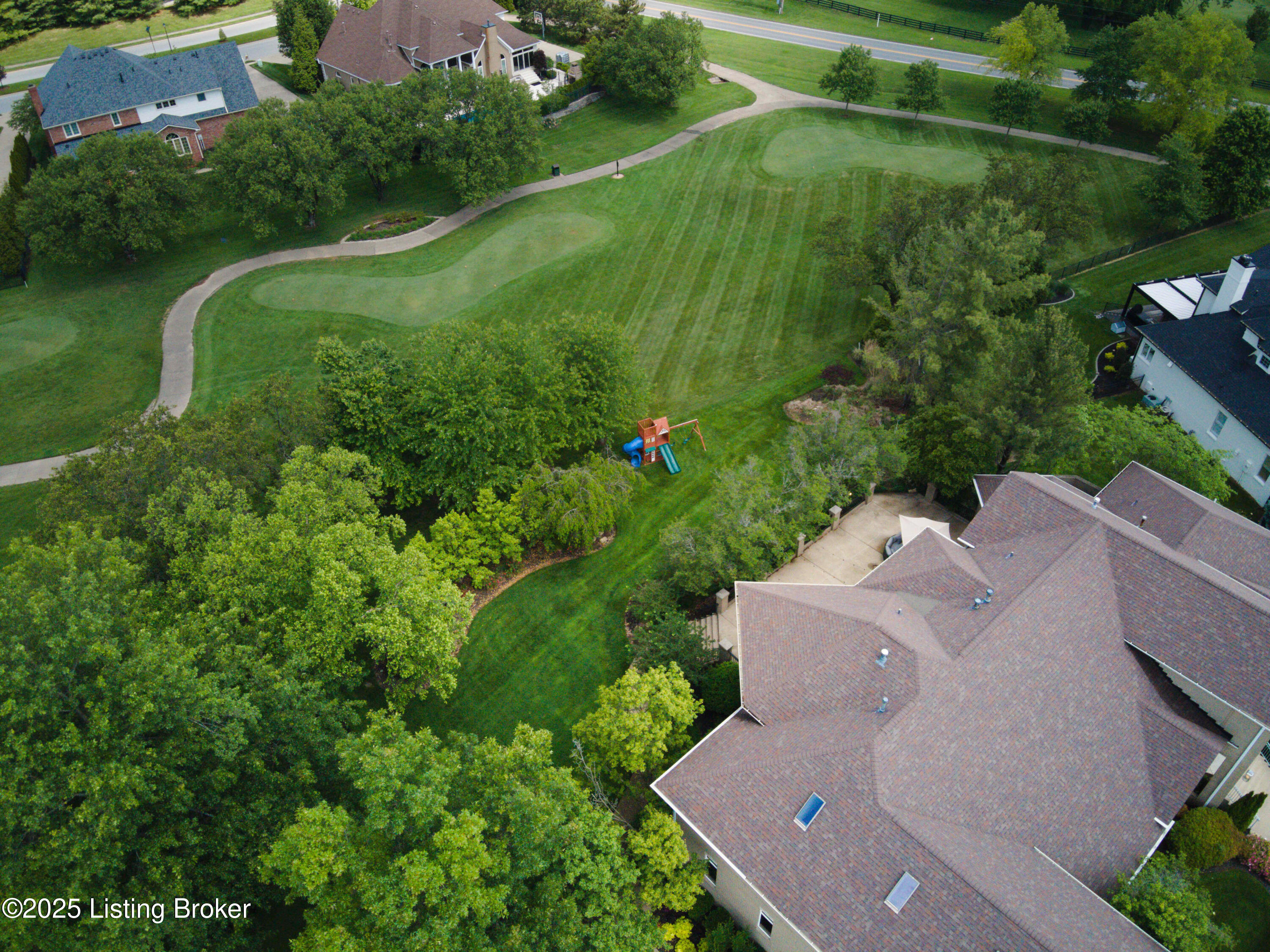 2114 Club Vista Pl, Louisville, Pennsylvania image 10