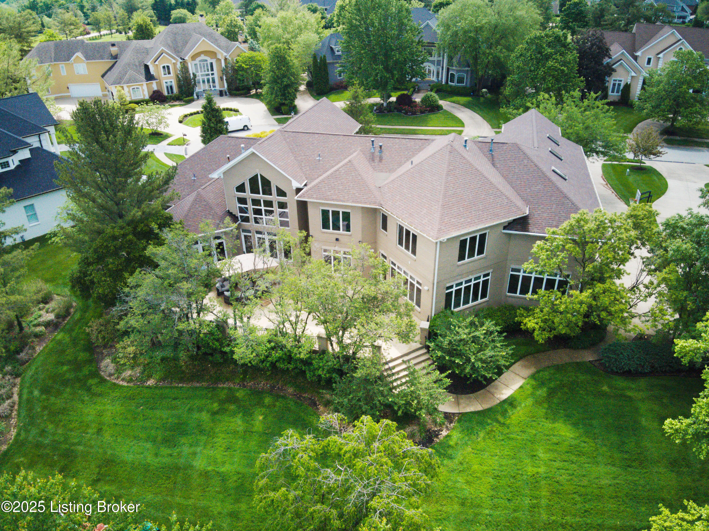 2114 Club Vista Pl, Louisville, Pennsylvania image 7