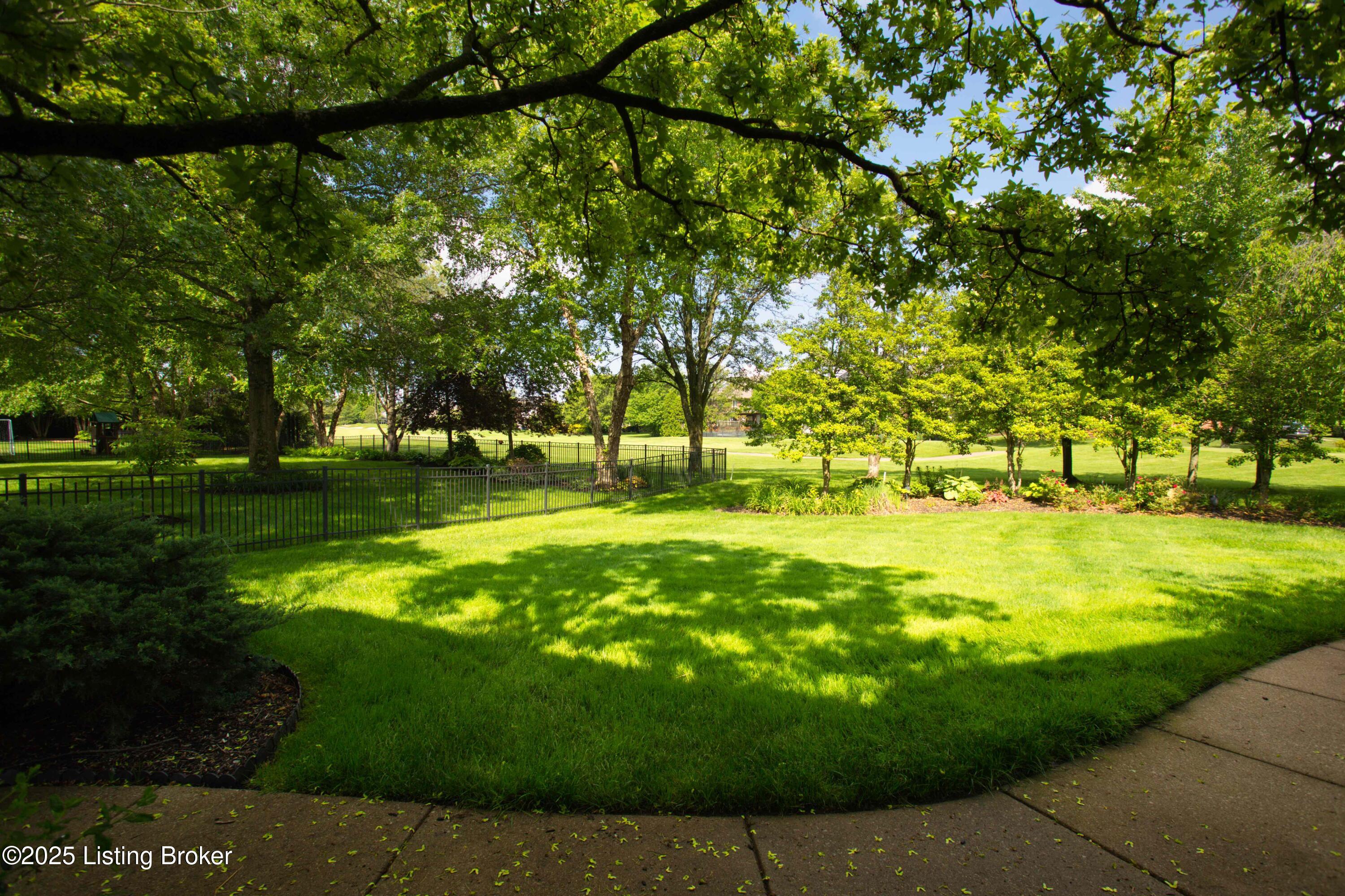 2114 Club Vista Pl, Louisville, Pennsylvania image 19