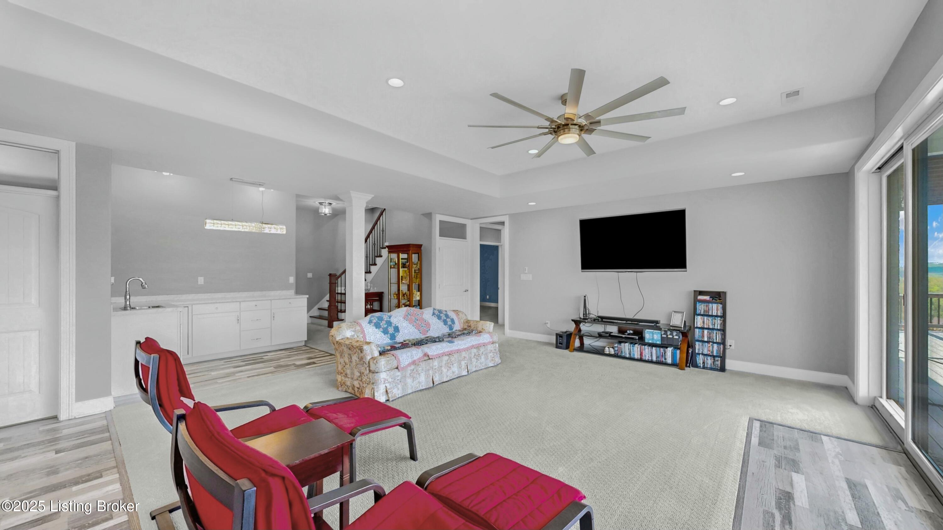 8026 Wooded Ridge Dr, Louisville, Kentucky image 46
