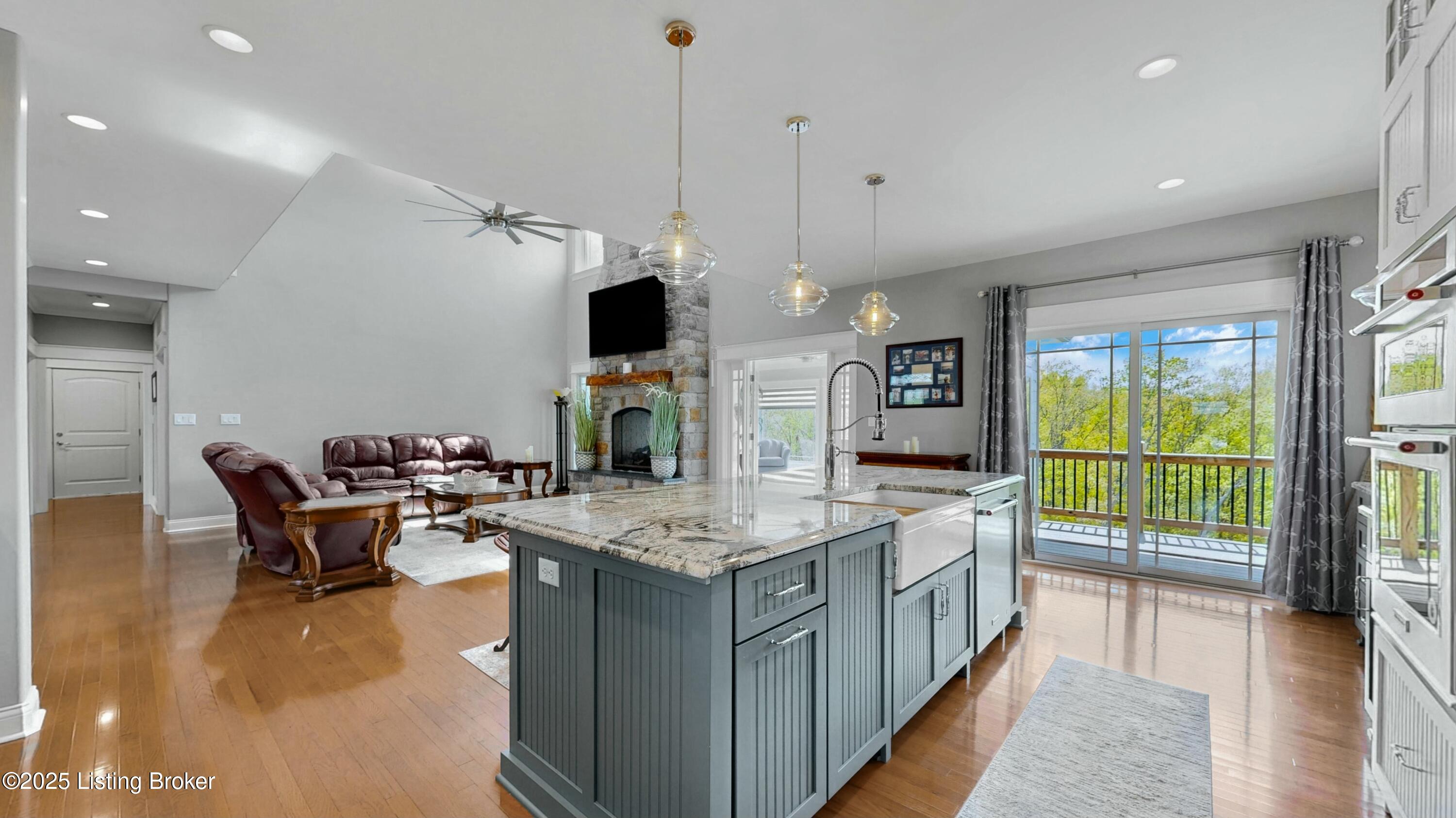 8026 Wooded Ridge Dr, Louisville, Kentucky image 21