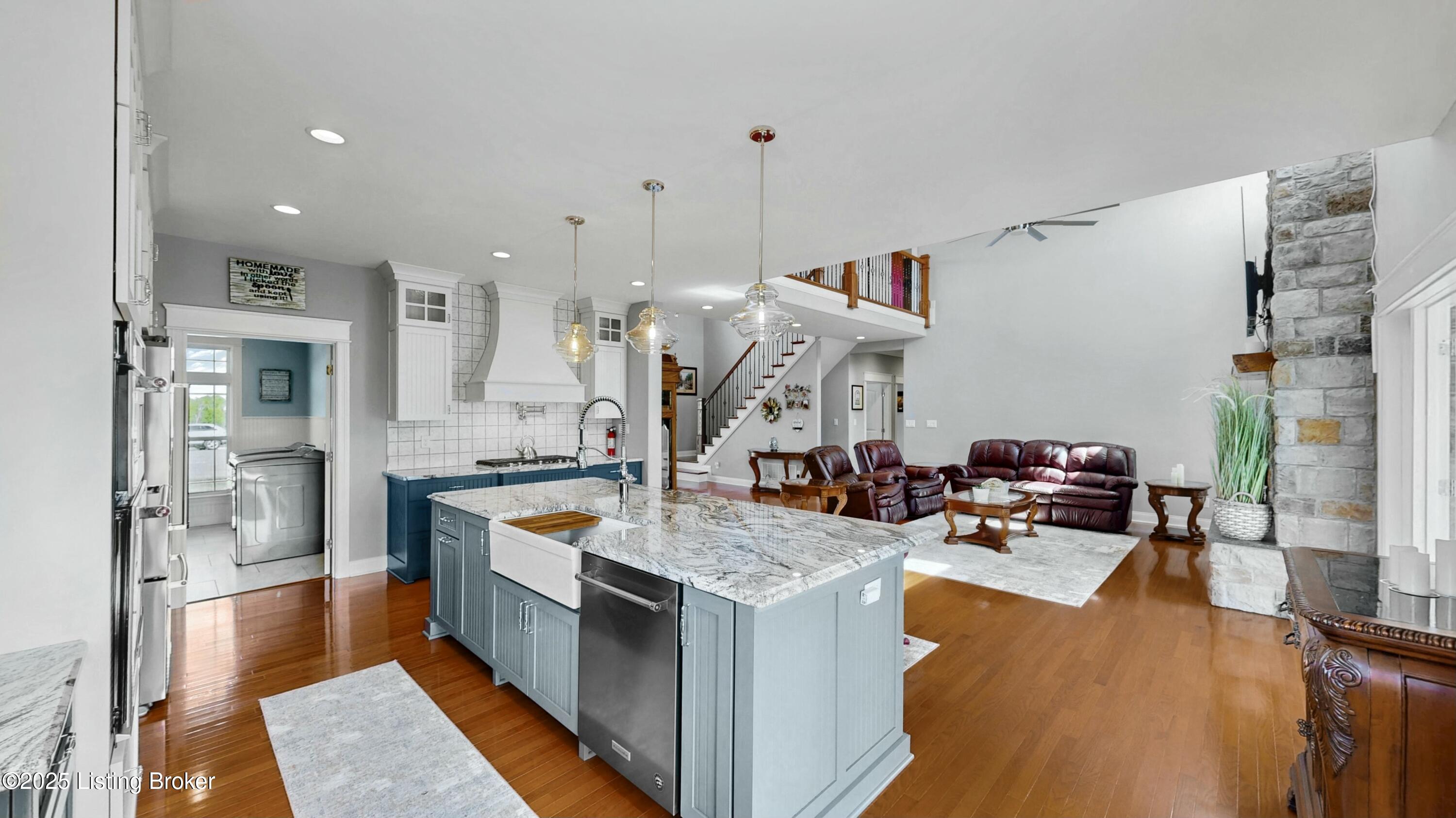 8026 Wooded Ridge Dr, Louisville, Kentucky image 18