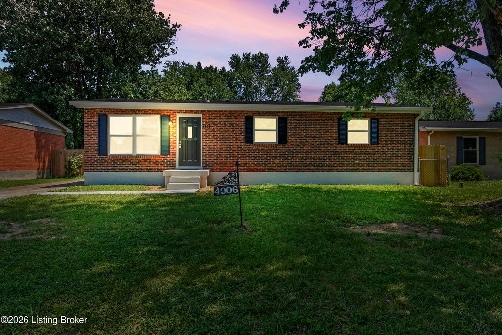 Photo of 4906 Poitier Ct, Louisville, KY 40218 (MLS # 1719748)